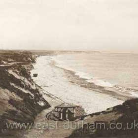 Seaham beach looking north around 1910