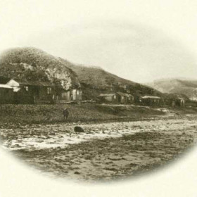 Huts on Blackhall Beach, inhabitants were all evicted and or re-housed by 1938.