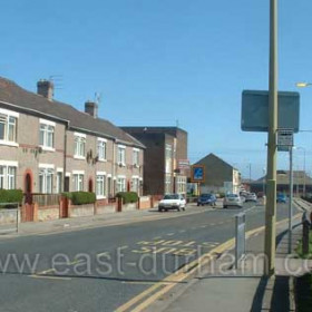 North Railway St from pretty much the same viewpoint as the previous photograph, 89 years later in 2004.