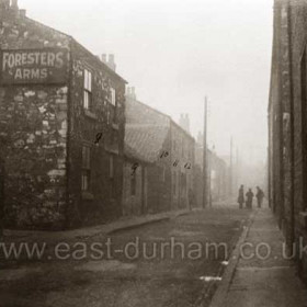 Rear of Forresters Arms (James Deuchar Ltd) c 193010 North Railway St acc to Trade Directories (only entry 1899/1900). Closed and demolished in 1959 during Snowdon and Bailes expansion.