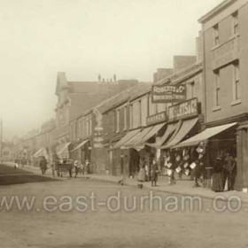 Church Street c1908. Minnie Askew and Roberts and Co both sterted trading here around 1904 and both were still trading in 1938. Henry Wright was a butcher in Back North Terrace until 1889 when he moved to these premises. He ceased trading during WW1, Richardsons at left on the junction with South Terrace were gone by 1910.