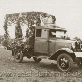 Same float as in previous picture, Dawdon Pageant of 1934. This photograph taken at Green Drive.