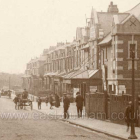 The Princess Theatre at right opened in 1914, photograph around that date.