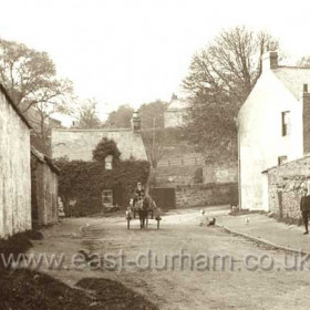 D le D village around 1900 Times Inn in distance. Ivy covered Sexton's Cott behind tub trap. Farms to L and Rose Cottage and the Ivy covered vicarage to the rightThe first carriage rd from Seaham to D le D was built in 1882