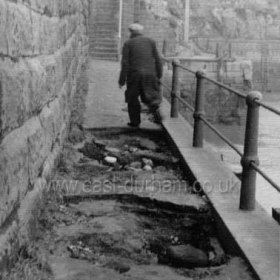 Walkway undermined. 31/1/1953