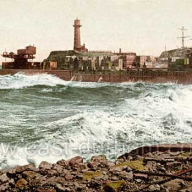 View of partially built North Pier and the north blockyard from Terrace Beach in 1901.