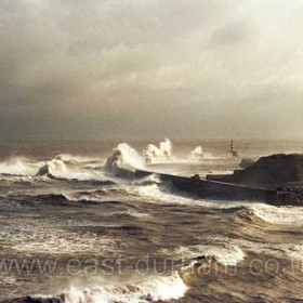 Recent photograph of North Pier.