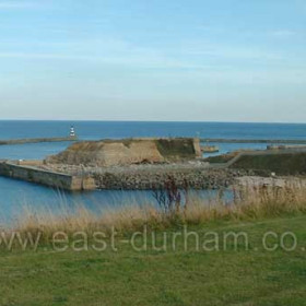 North Pier on a calm day in 2003.