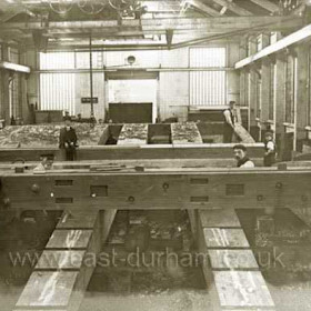 Building new South Dock gates c1900