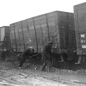 Trimmers on the staithes c1960