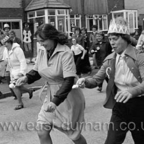 Queen Elizabeth's Silver Jubilee 1977.
Doreen Avenue Street Party