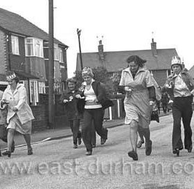 Queen Elizabeth's Silver Jubilee 1977.
Doreen Avenue Street Party