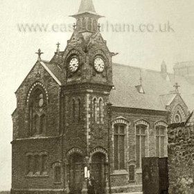 At the bottom of HighSt East, Pottery Buildings. served as a charitable mission for East-Enders and seamen. It was built in 1868  on the site of an old pottery by Edward Backhouse, a wealthy Quaker. Rebuilt after bomb damage it was finally demolished in  the 1960s.
Photograph Norman Kirtlan, information from Len Charlton.