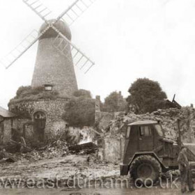 Demolition of Ivy House in 1958