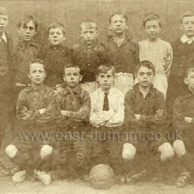 Bottleworks School
The boy at centre of back row is James Robson Cummings. He was born in 1899 and lived in Pilot Terrace and  Gallery Row during his school days. 
He served in WWI and worked at Seaham docks as a trimmer, he died in 1981.
Photograph and caption from B Slee