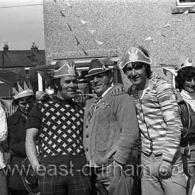 Grants Crescent SilverJubilee Party 1977.