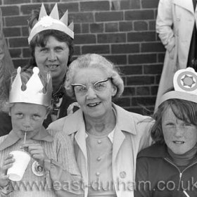 Grants Crescent SilverJubilee Party 1977. Mrs Fox, her grandchildren and her daughter Doreen Halliday behind.