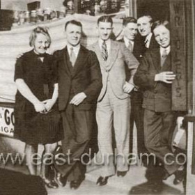 7 Blandford Pl 
Sally Scurr, Johnny Hall, Joe Barker, 
Alfie Donaldson, Tottie Lonsdale, Jim Craig. Late 1920's