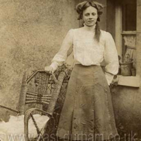 Lovely photograph of a young girl from Gordon Quin