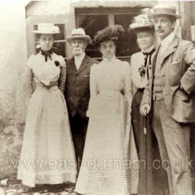 Davidson family c1903.
Photograph from John Gray
