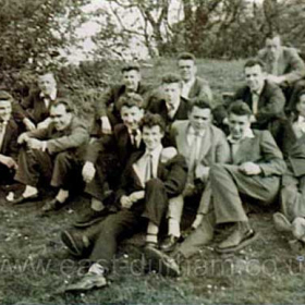 Extreme left is Ray Knapp, 2 from right at back is Kenny Swann, one right in centre at front is Arnie Land, looking over his right shoulder is John Ward, behind him is Keith Wilson.
Photograph mid 1950s from Jack Wilkinson