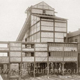 Dry coal cleaning plant, (Birtley Process) 1929.
Picture from Bob Williams of Blackhall.