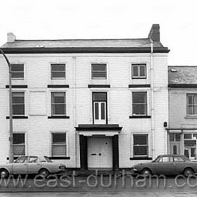 North Tce. Transition period between the Lord Seaham and the Harbour View in the 1970's, Prossers opening to left.