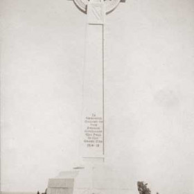 WW1 memorial on Terrace Green photographed in the 1920s.