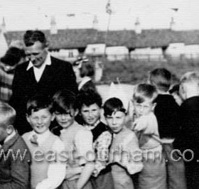 Lawnside Ave, Deneside, 26 prefabs, Coronation celebrations 1953.