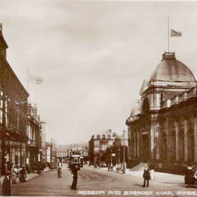 On the left corner is Binns store. The flag must
be flying on the YMCA building.
On the righthand side is the Art Gallery again with a flag flying. The fact that both flags are at half mast would suggest that the photograph was taken during the First World War.
Lower down on the right is the Palatine Hotel.