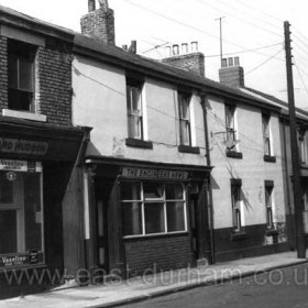 The Engineers Arms in South Terrace, Sept 1961