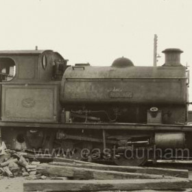 SHDC loco B No10
Plate on cab reads R W Hawthorn, Engineers, 3476, England 1920, Newcastle upon Tyne, Leslie & Co Ltd.
Ex Consett Iron Co loco, at Seaham from 1960 until December 1966.