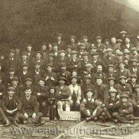 Rivetters at Short's Shipyard in 1914
Photograph from Brian Wigham