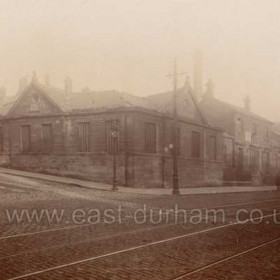 Old Baths, City Road, Newcastle 1910
Photograph from Stafford Linsley