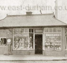 Roker Cafe c 1910?This small business at the southern end of Roker Terrace has always been known as 'The Bungalow Cafe'.
The windows through the doorway on the left look out to the granite piers and a famous signpost stands outside (just off to the left) pointing to 'Germany' and 'The Town'.    Information from Malcolm Fraser