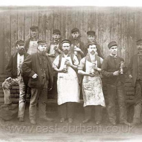 Outside Lamp Cabin c 1890, Thomas? Roxby at far right.