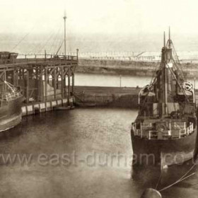 Steamers in South Dock around 1920?