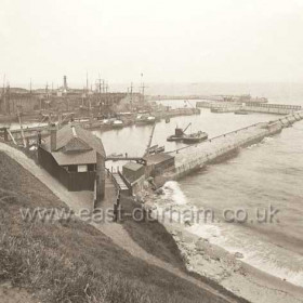 Great photograph of the old South Dock in 1884.