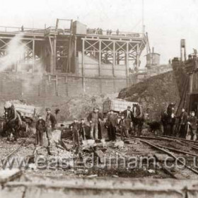 Excavating new South Dock in 1902.