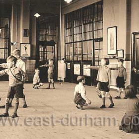 Barnes Junior School c1947
Photograph from Norman Kirtlan