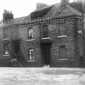 Ginns Buildings corner at the junction of Adolphus Street with southern end of South Tce (at right of frame). The photographer would have been standing just to the east of the Braddyll Arms.c 1930