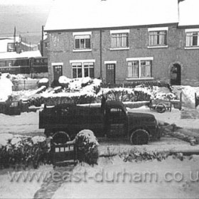 Snow plough in Malvern Cres c 1969.
Photograph Andrew Chadwick.