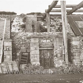 Cookhouse in north dock.
In the days of the wooden sailing ships cooking was not allowed on board while in dock because of the danger of fire.
Photo c 1970?
